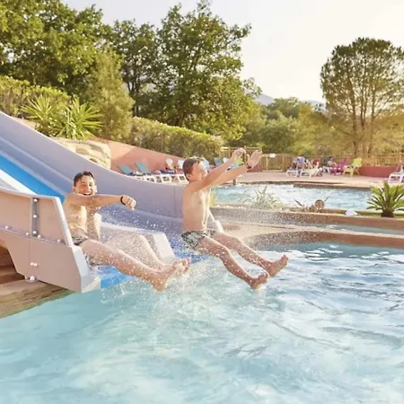 Zecamping 4 Etoiles Familial Avec Piscine Couverte