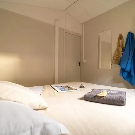 Camping Zecamping 4 Etoiles Familial Avec Piscine Couverte