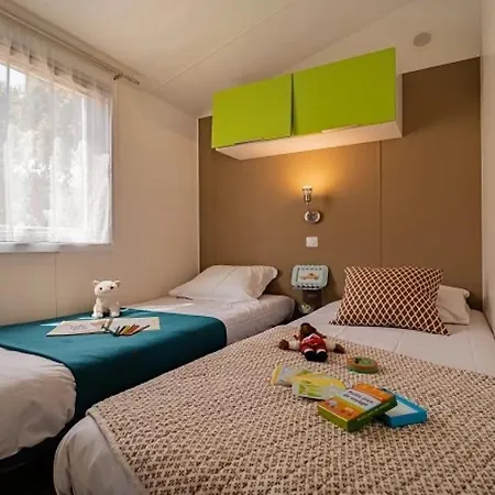 Zecamping 4 Etoiles Familial Avec Piscine Couverte 4* Laroque-des-Albères