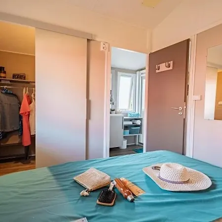 Zecamping 4 Etoiles Familial Avec Piscine Couverte Camping