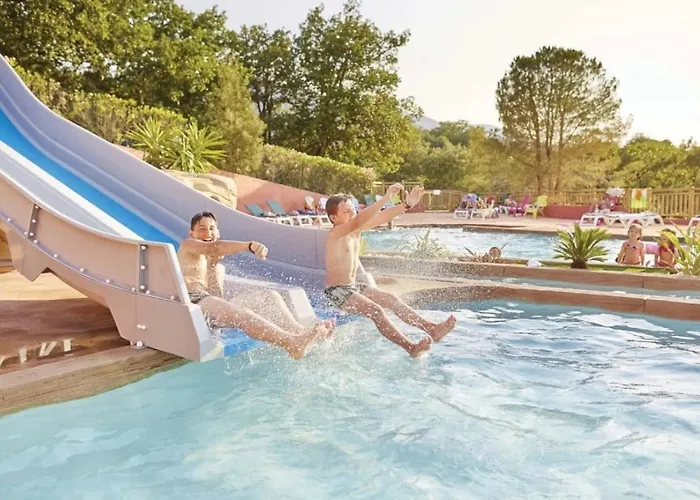 Zecamping 4 Etoiles Familial Avec Piscine Couverte