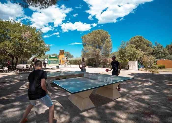 Zecamping 4 Etoiles Familial Avec Piscine Couverte Kemp Laroque-des-Albères