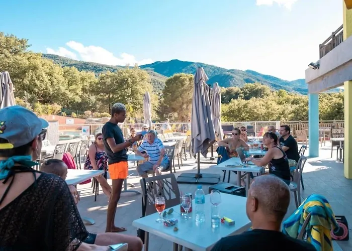 Zecamping 4 Etoiles Familial Avec Piscine Couverte