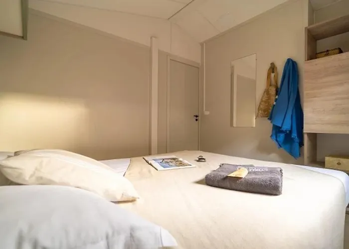 Kemp Zecamping 4 Etoiles Familial Avec Piscine Couverte