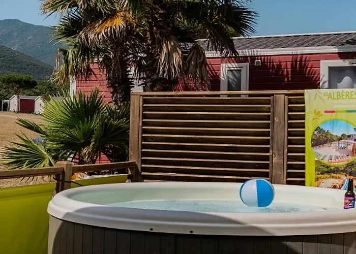 Zecamping 4 Etoiles Familial Avec Piscine Couverte Kemp 4*